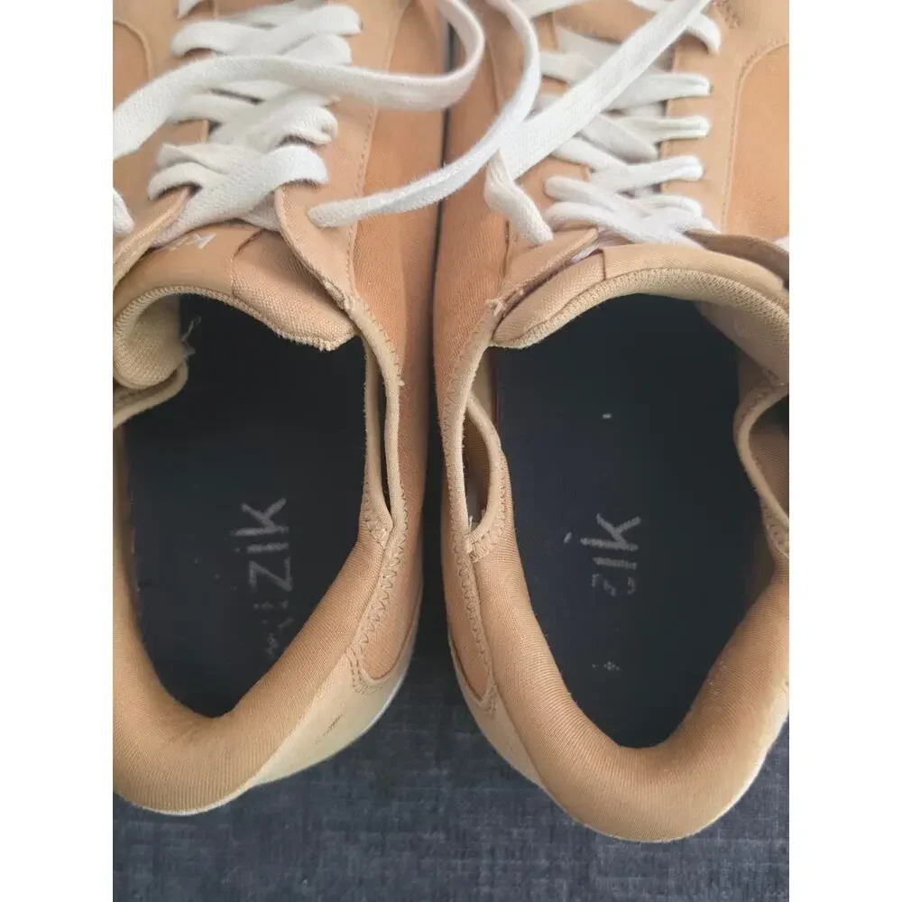 Kizik Irvine Hands Free Canvas Sneakers Maple Sugar Men 10
